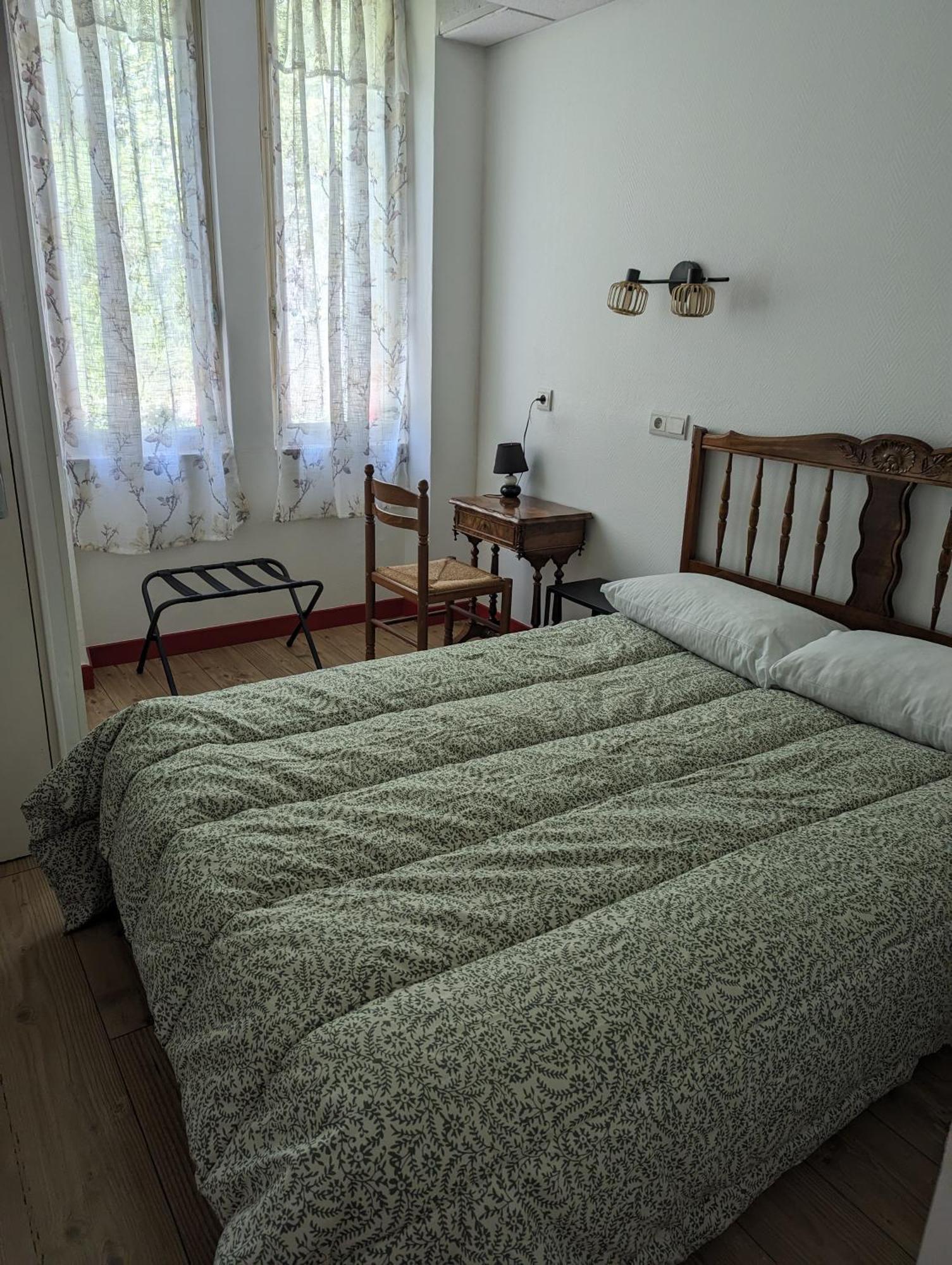 Auberge Des Pins 欧布纳 外观 照片