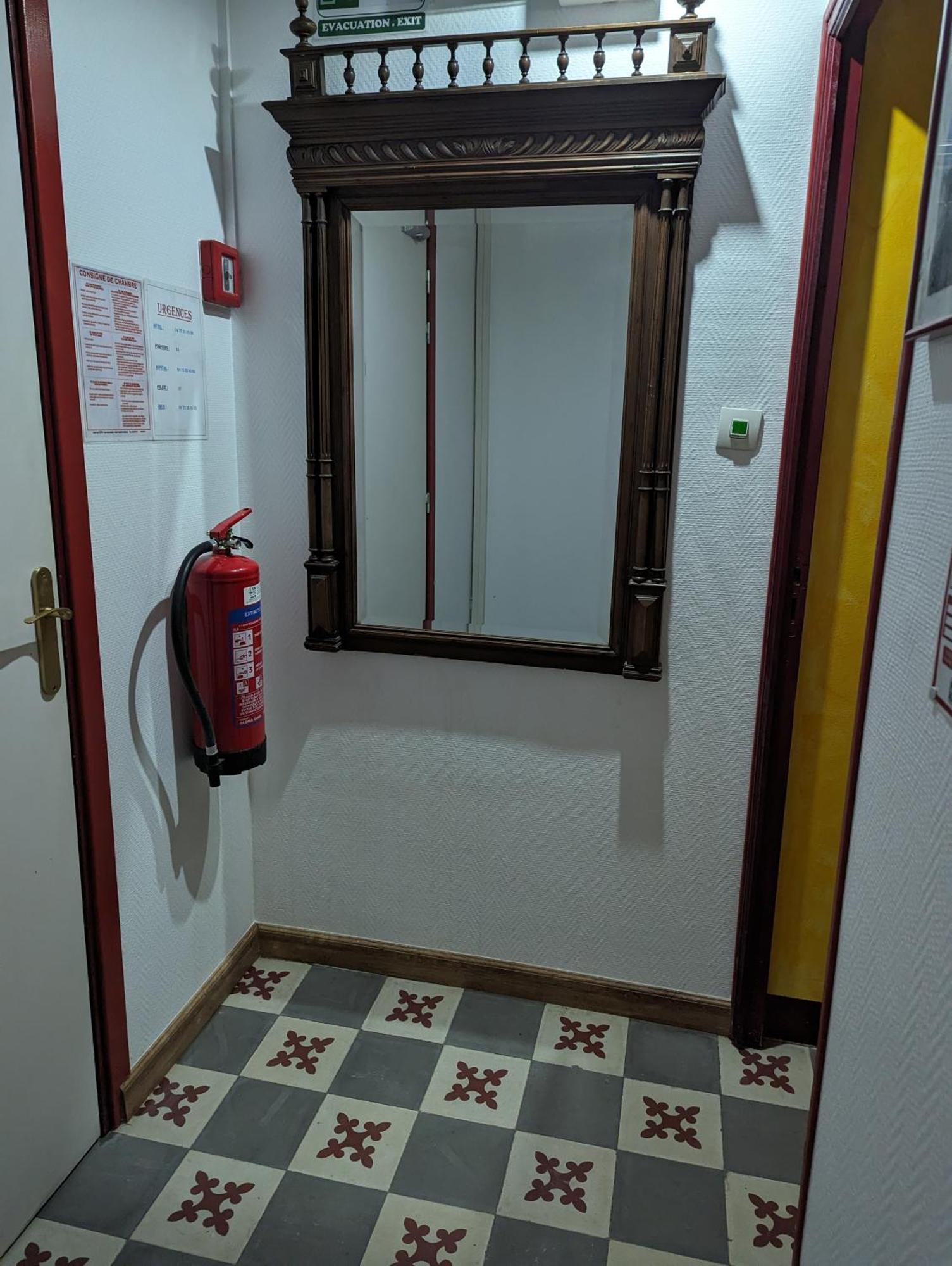 Auberge Des Pins 欧布纳 外观 照片