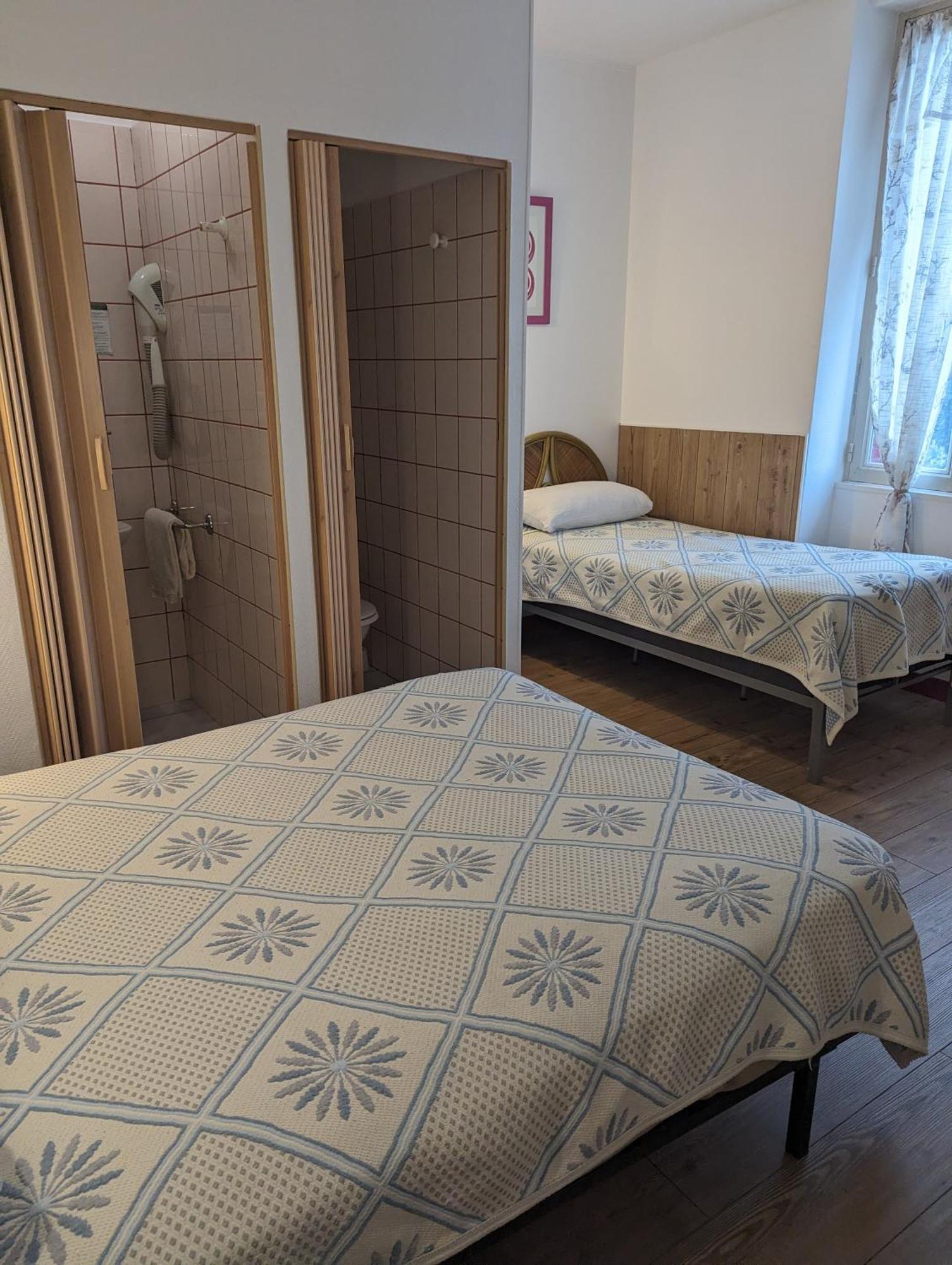 Auberge Des Pins 欧布纳 外观 照片